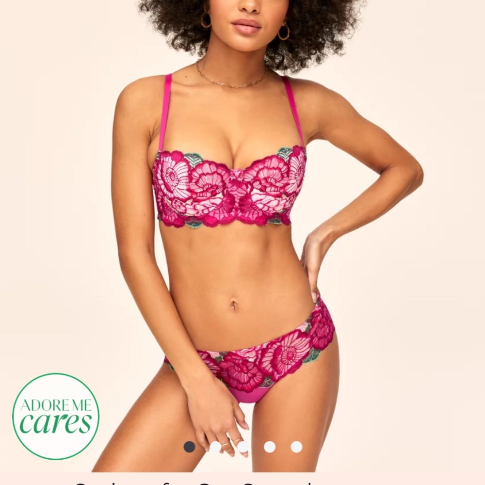 Adore Me Colette Countour Floral lace bra 34D